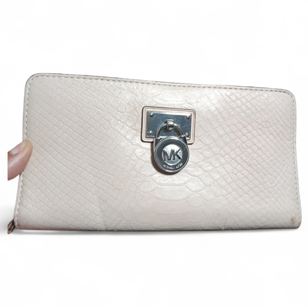 Michael Kors MK Logo Zip Wallet Beige Neutral Long Clutch Organizer - Picture 1 of 8